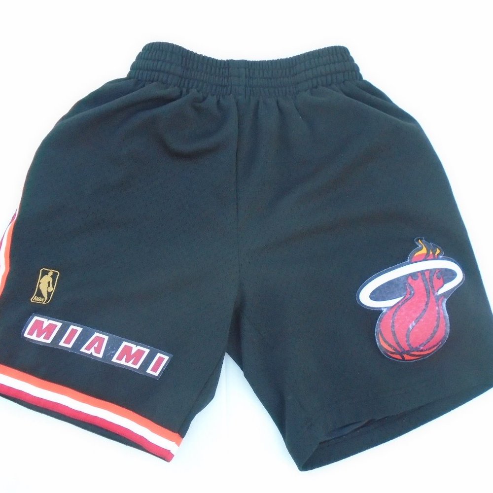 Mitchell & Ness Hardwood Classics Miami Heat Swingman Road Shorts Size S Black